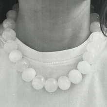 Cargar imagen en el visor de la galería, Peto Necklace White Onyx