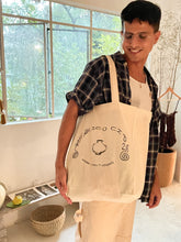 Cargar imagen en el visor de la galería, Tote UOQAUS x CRUDO