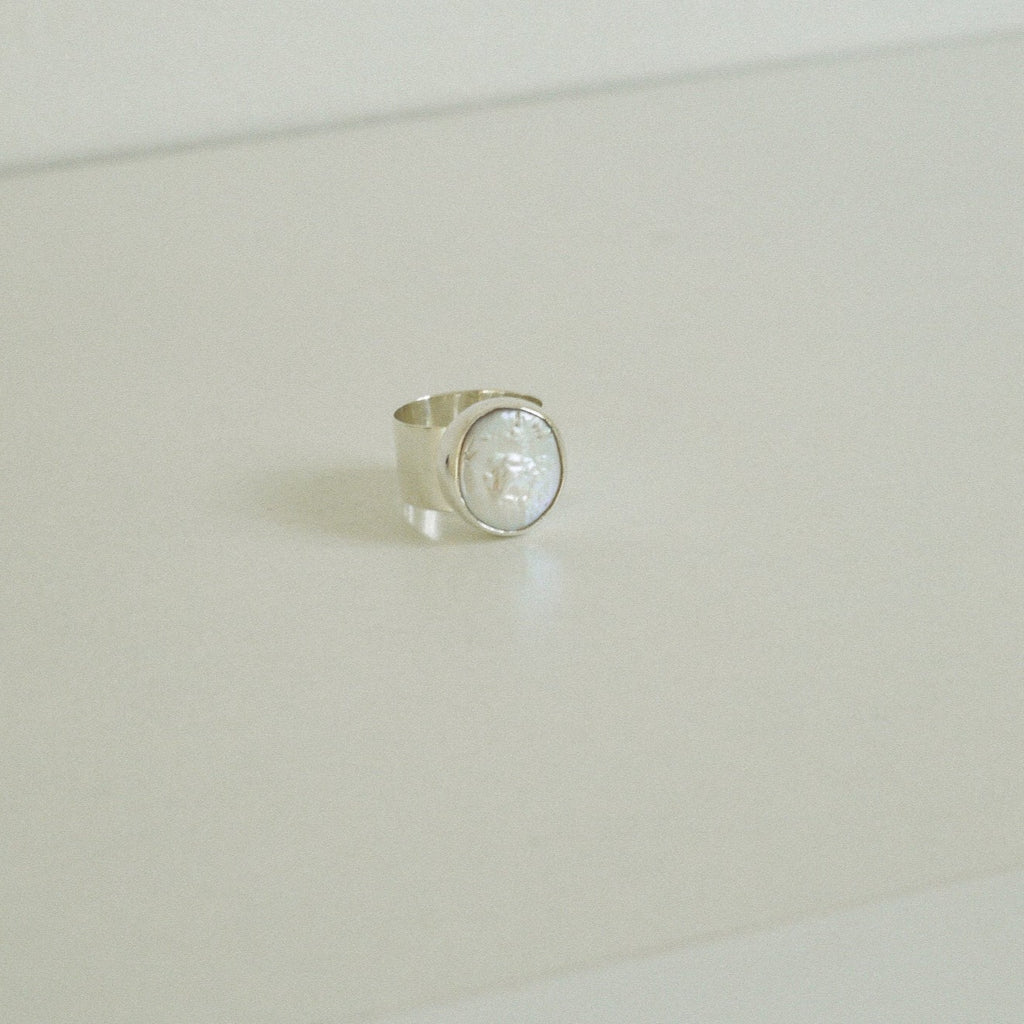 Luna Ring