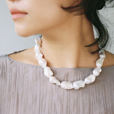 Perla Barroca Carlota Necklace