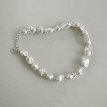 Load image into Gallery viewer, Perla Barroca Carlota Necklace