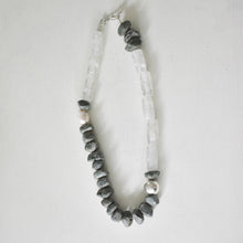 Cargar imagen en el visor de la galería, Yuta Necklace