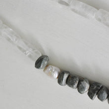 Cargar imagen en el visor de la galería, Yuta Necklace